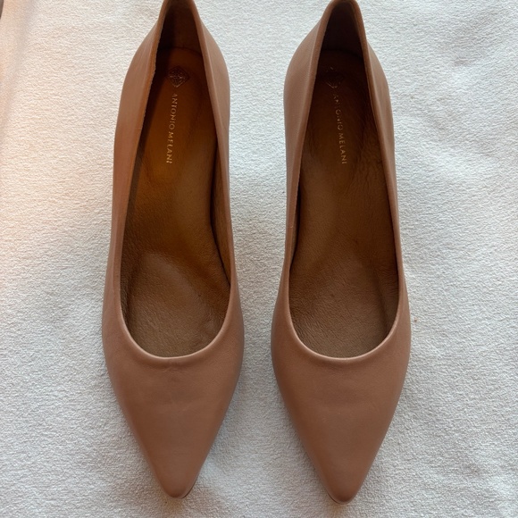 Antonio Melani Tan Pumps - Picture 1 of 8